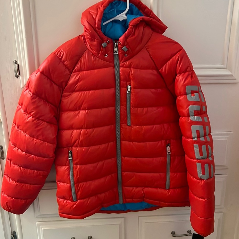 Guess Men’s Large Puffer Jacket With  Hood. Red with Blue inside. NWT